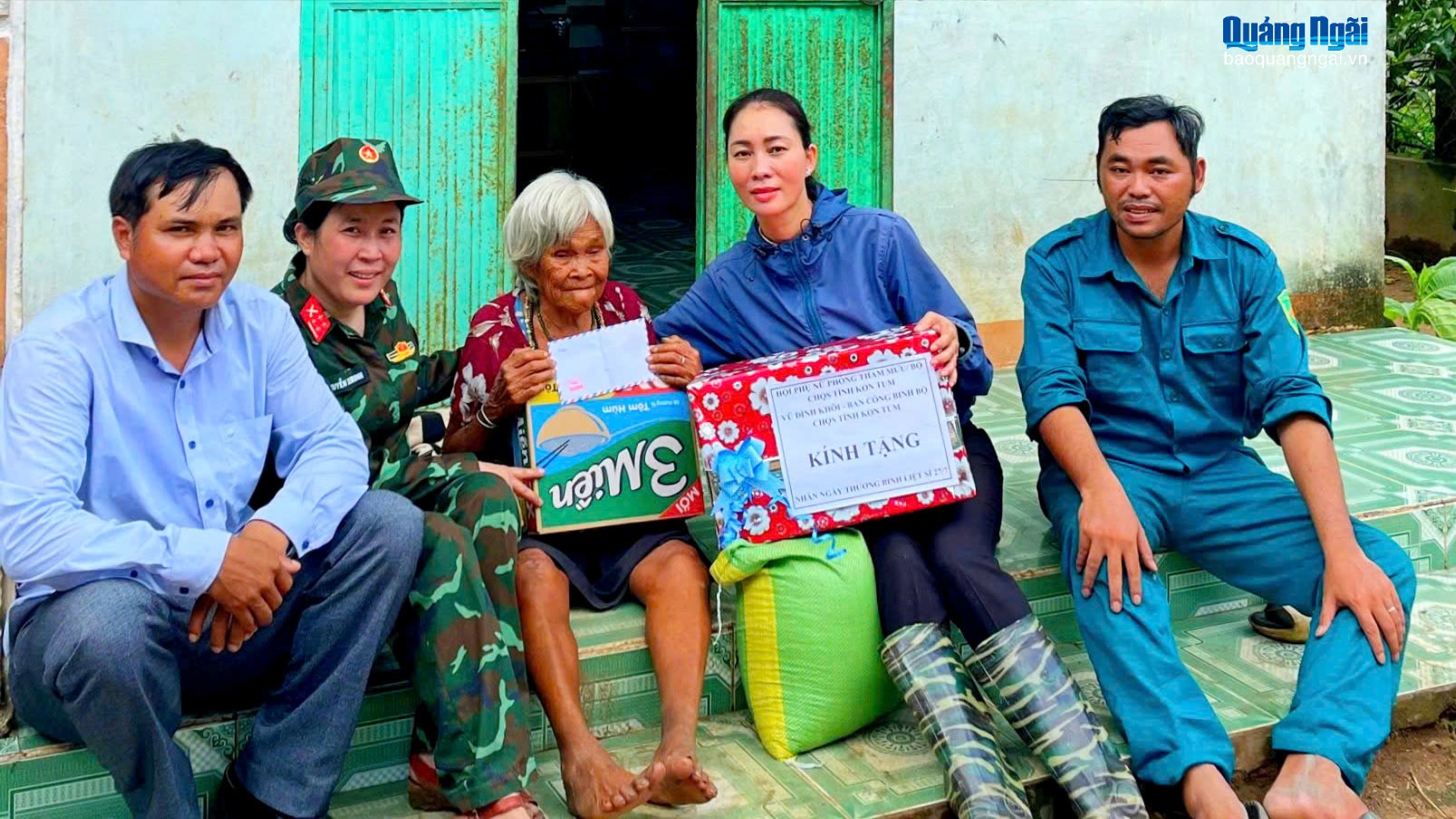 Lặng lẽ góp hương cho đời