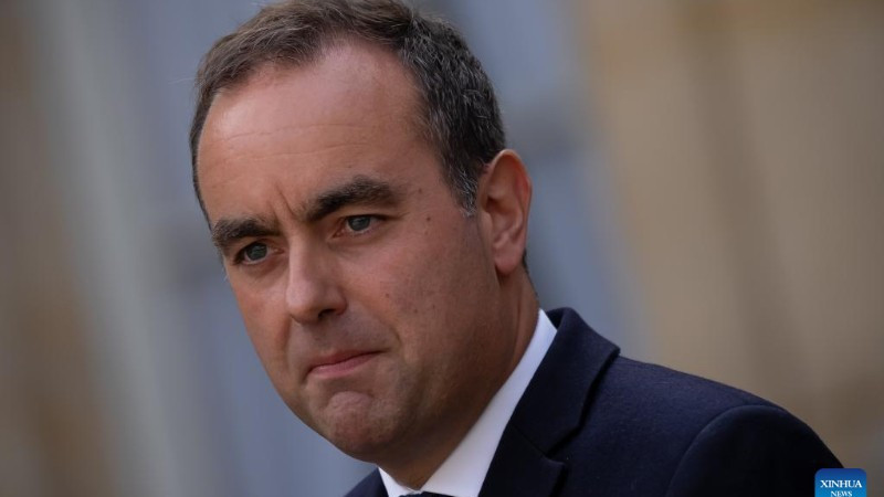 Pháp công bố thành phần nội các chính phủ mới