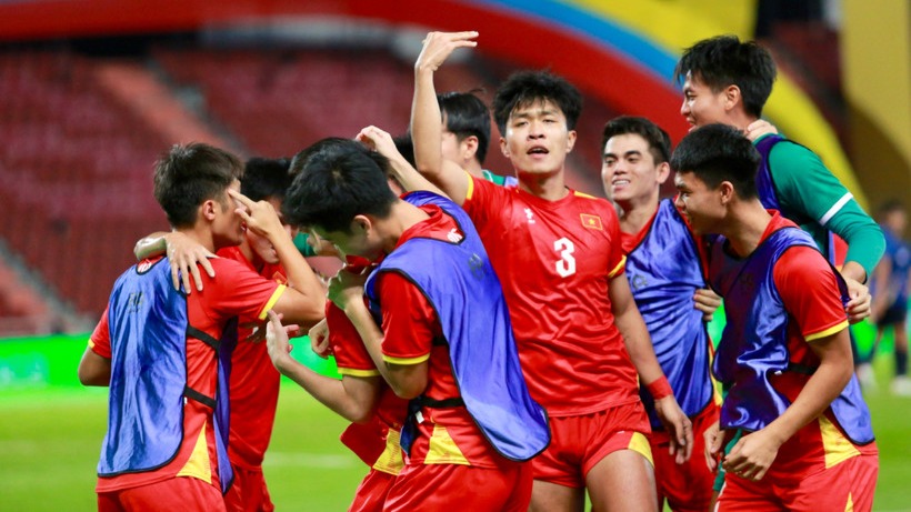 Ngược dòng đầy cảm xúc, U22 Việt Nam giành huy chương vàng SEA Games 33