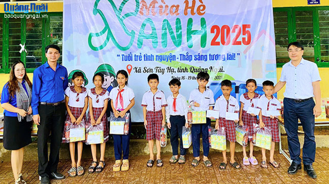 Khơi dậy khát vọng cống hiến