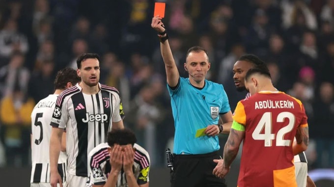 Bà đầm già ngược dòng bất thành