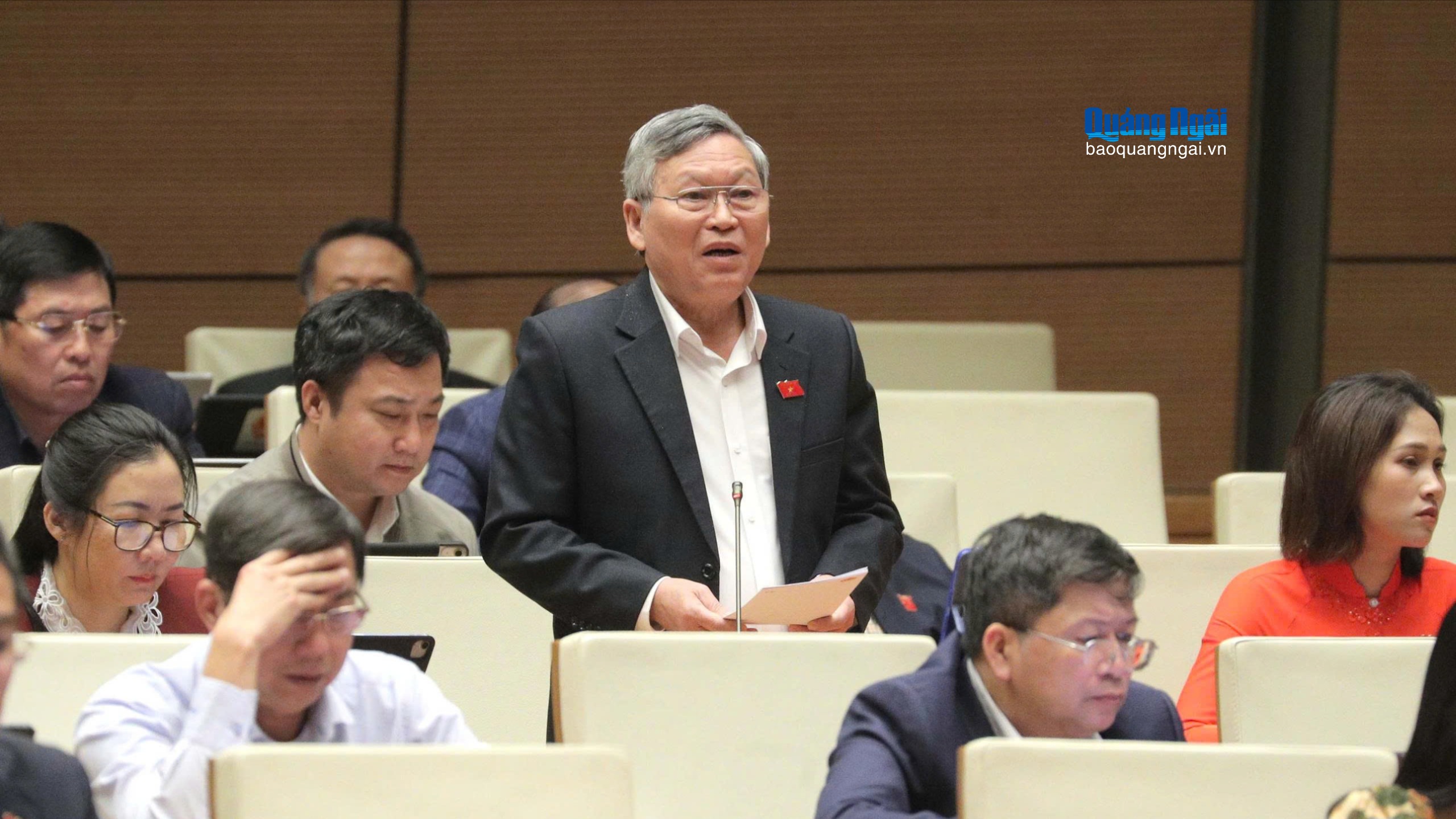 Đoàn đại biểu Quốc hội tỉnh góp ý các dự án luật và dự thảo nghị quyết về giáo dục