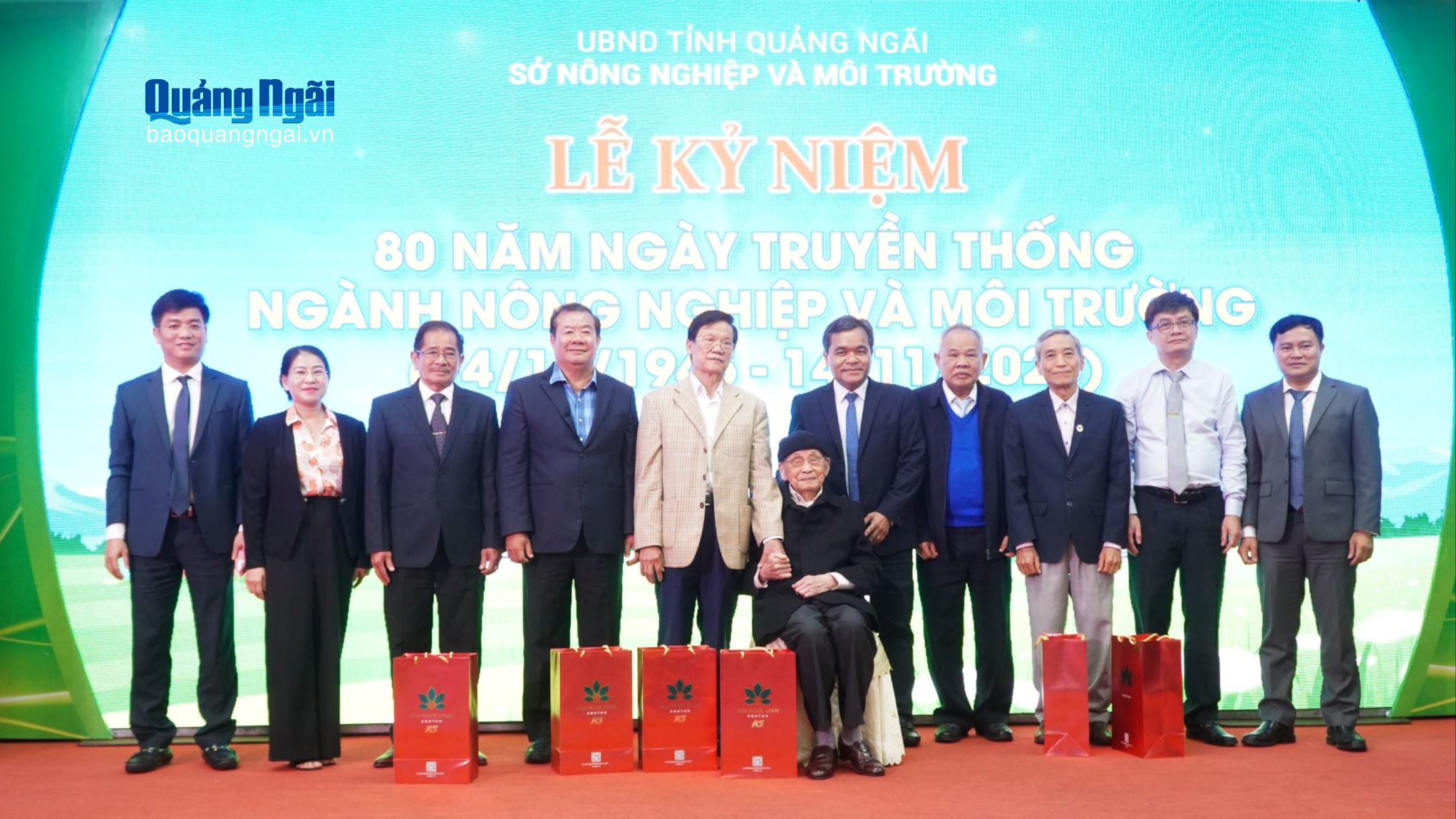 Kỷ niệm 80 năm ngày Truyền thống ngành Nông nghiệp và Môi trường