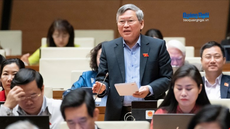 Thảo luận, góp ý dự án Luật Tiết kiệm, chống lãng phí