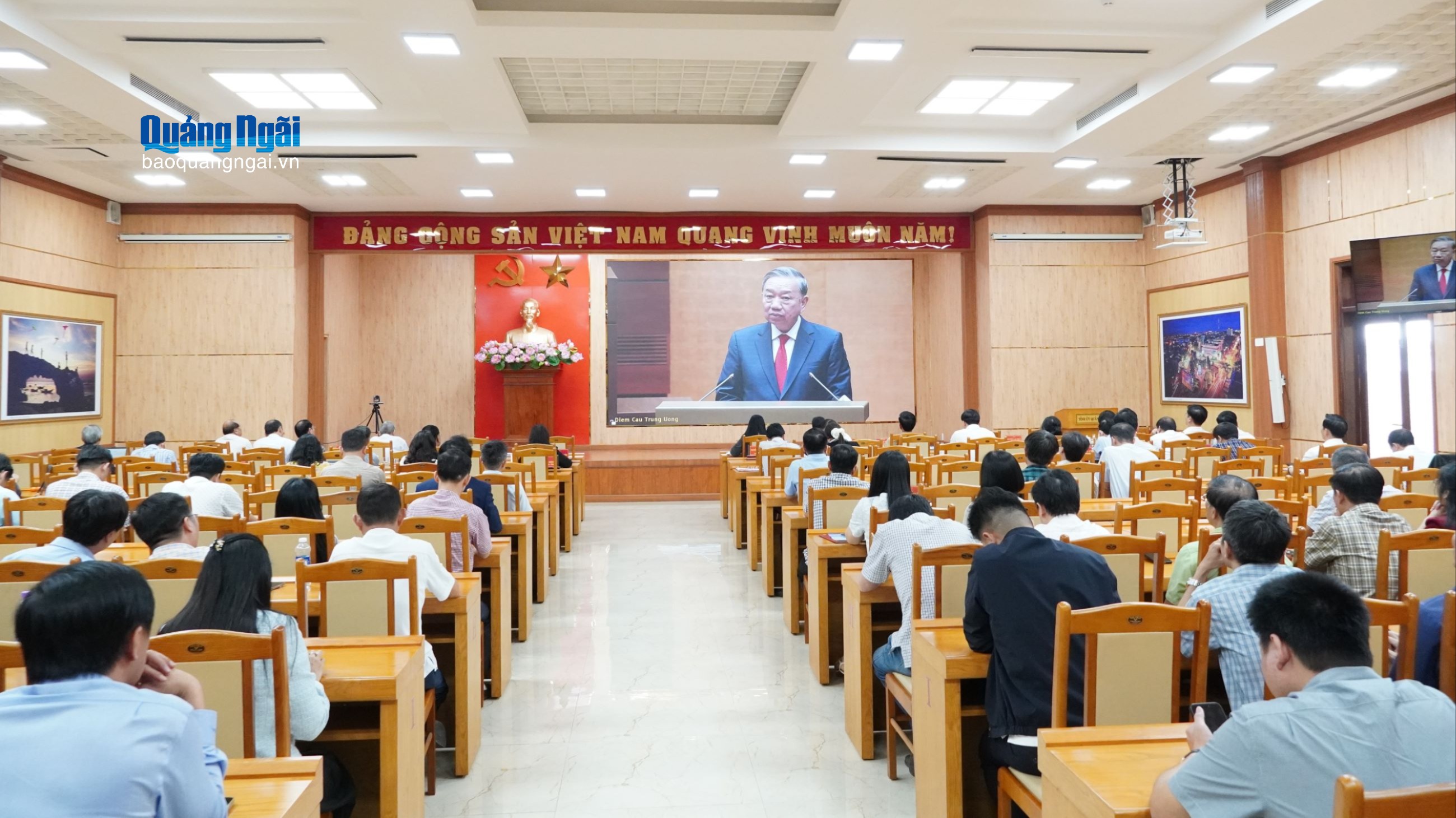 Khẩn trương cụ thể hóa Nghị quyết Đại hội XIV của Đảng thành chương trình, kế hoạch hành động