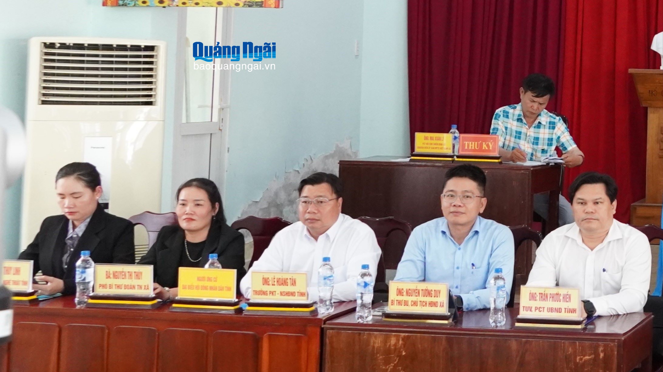 Các ứng cử viên cam kết sẽ dành nhiều thời gian để sâu sát cơ sở