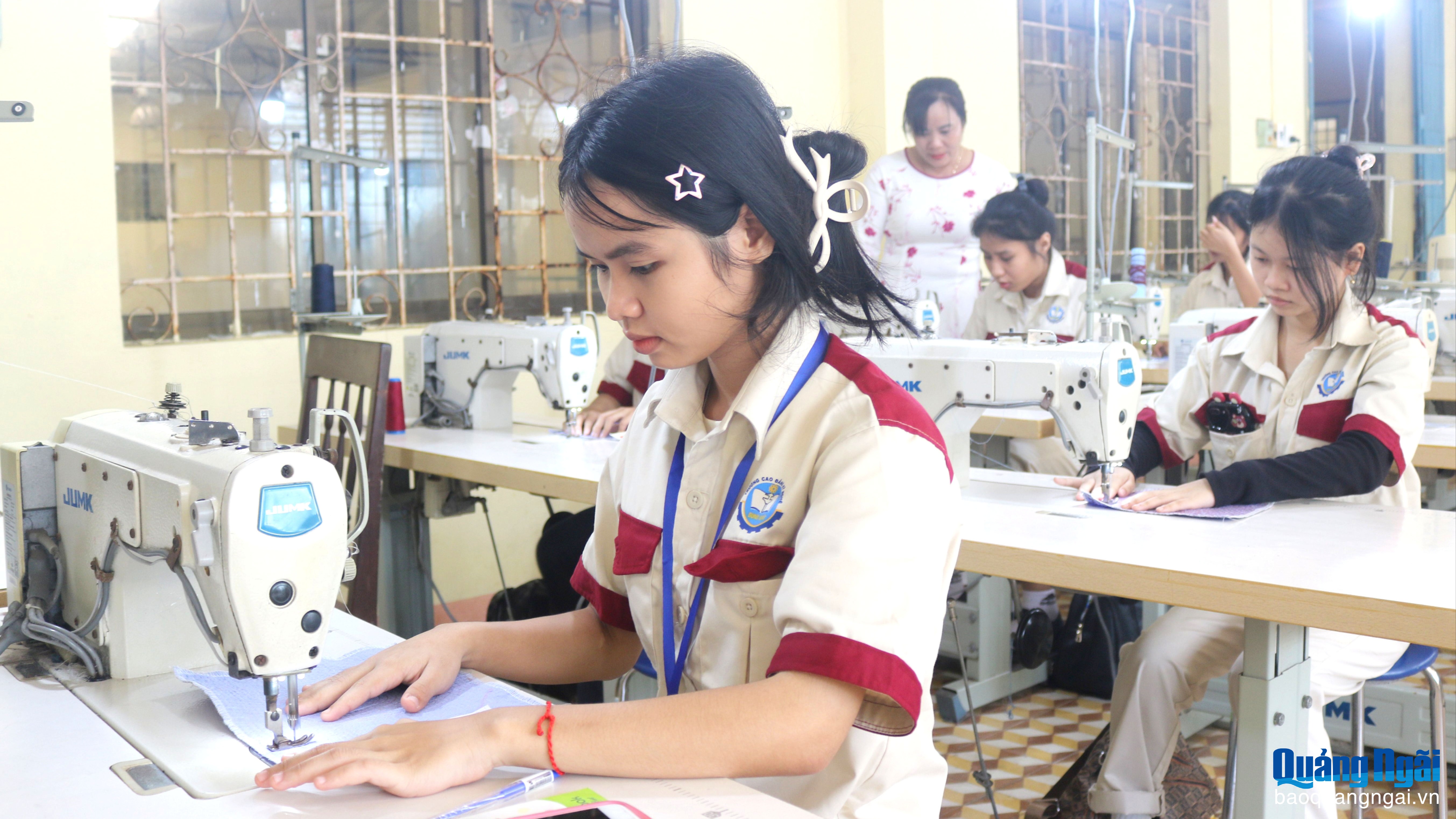 Cơ hội việc làm cho lao động nông thôn