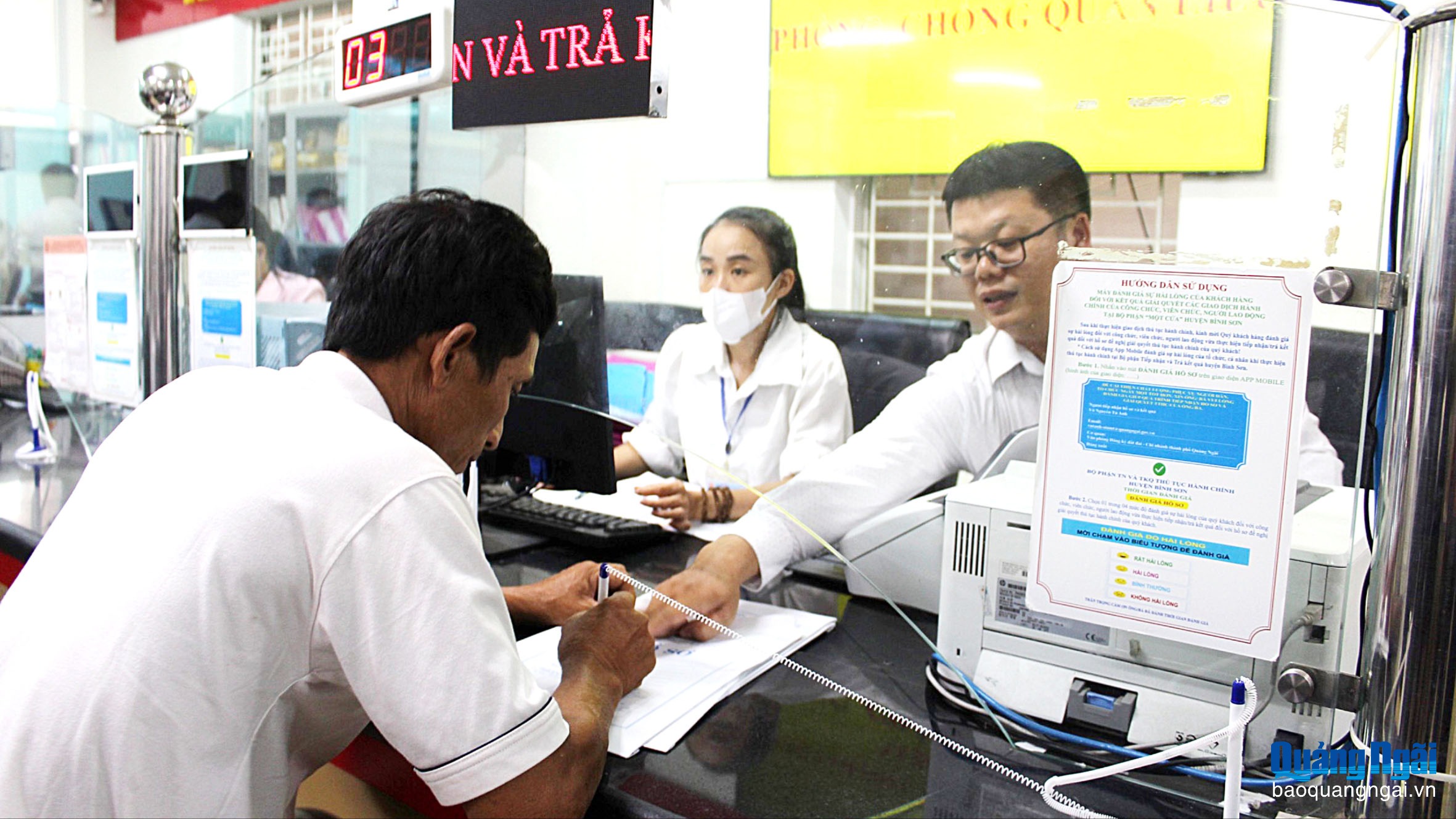 Đẩy mạnh cải cách thủ tục hành chính