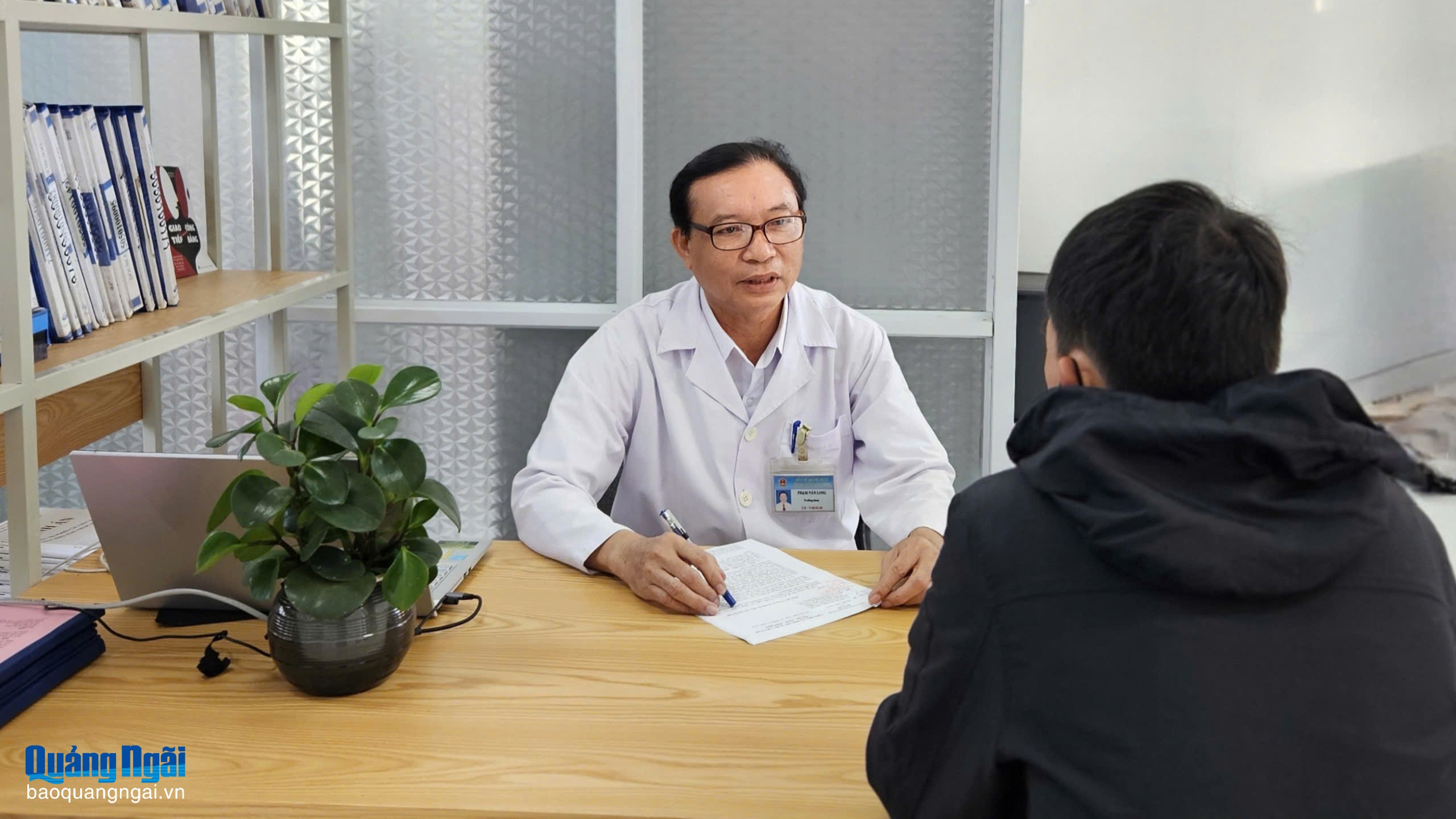 Người trẻ nhiễm HIV