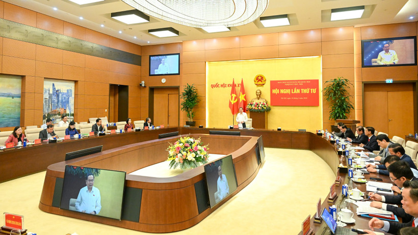 Quốc hội phải đóng vai trò trung tâm kiến tạo, hoàn thiện thể chế phát triển