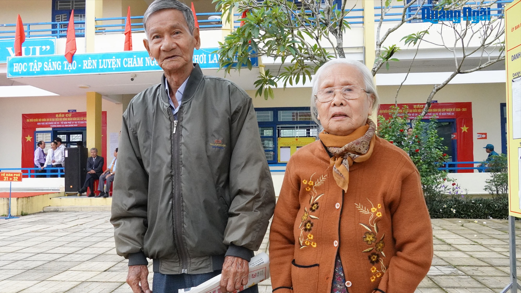 Niềm xúc động của những cử tri “U100”