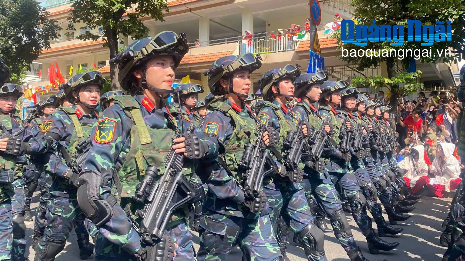 Cô gái Quảng Ngãi với ước mơ cống hiến trong màu áo lính