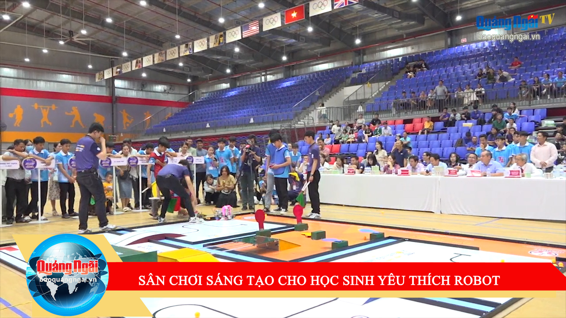 [Video]. Sân chơi sáng tạo cho học sinh yêu thích robot