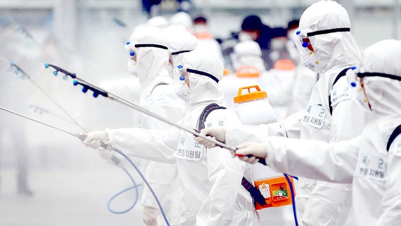 WHO nâng cảnh báo dịch Covid-19 lên mức 