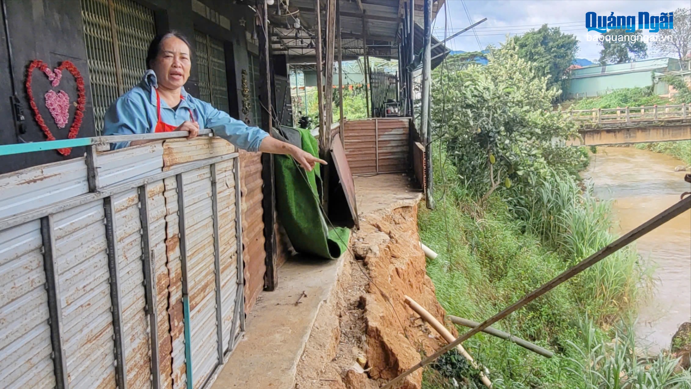 Suối Đăk Sia bị khoét sâu bờ, người dân thấp thỏm lo âu