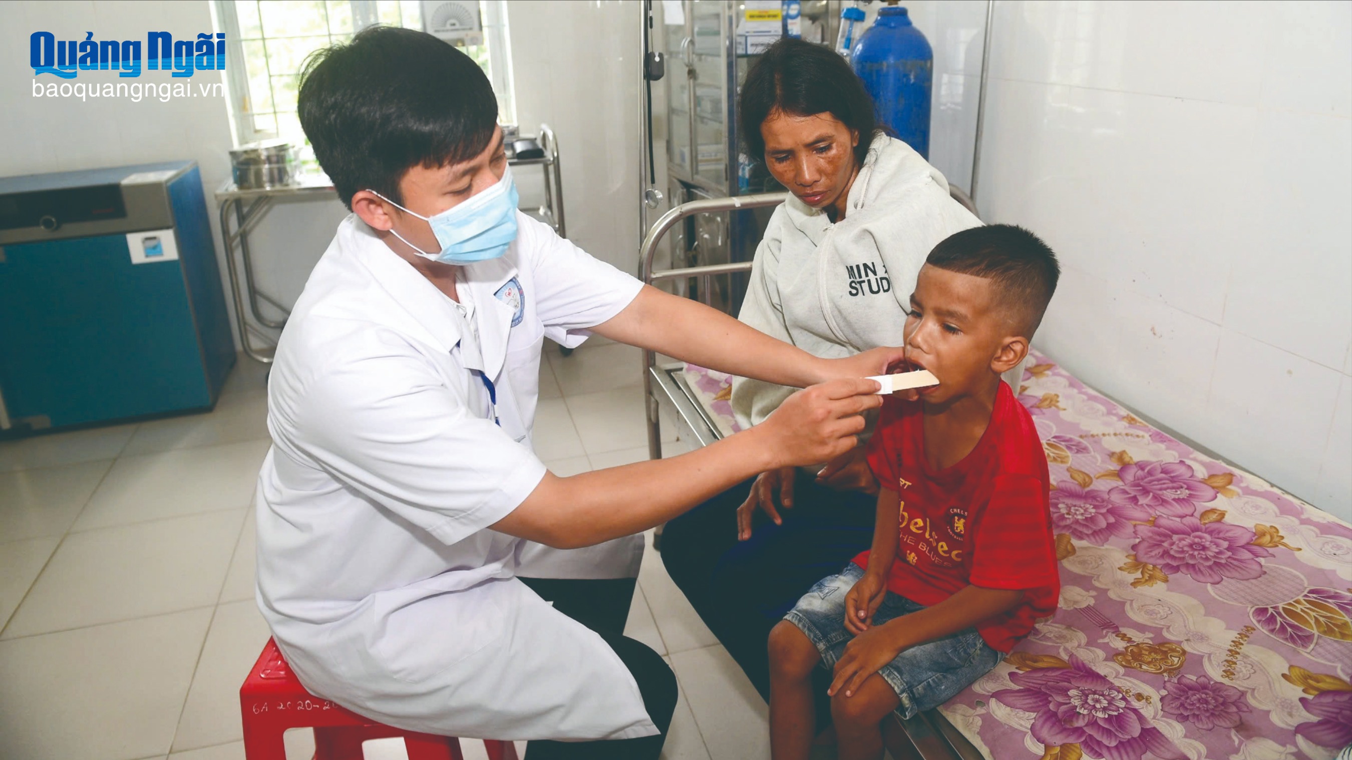 Chăm sóc sức khỏe cho người dân vùng biên