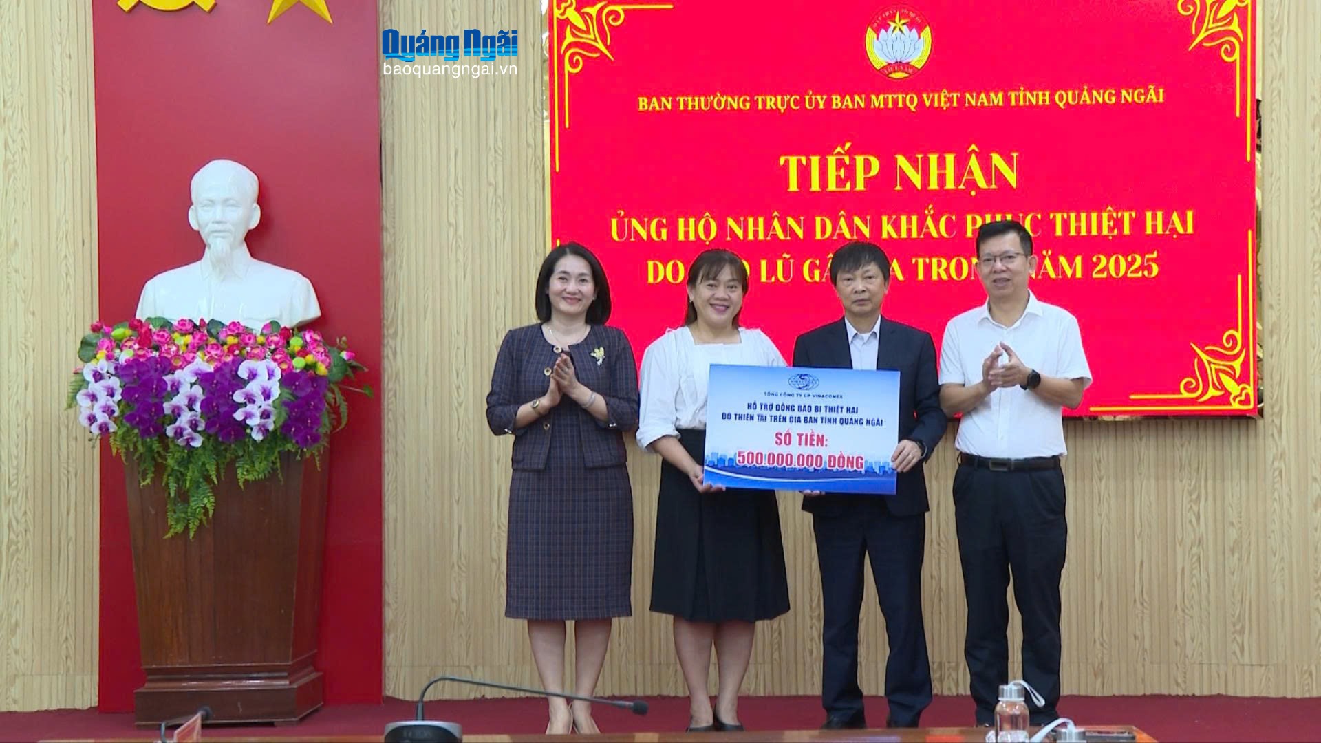 Tổng Công ty Vinaconex trao kinh phí ủng hộ đồng bào vùng lũ Quảng Ngãi