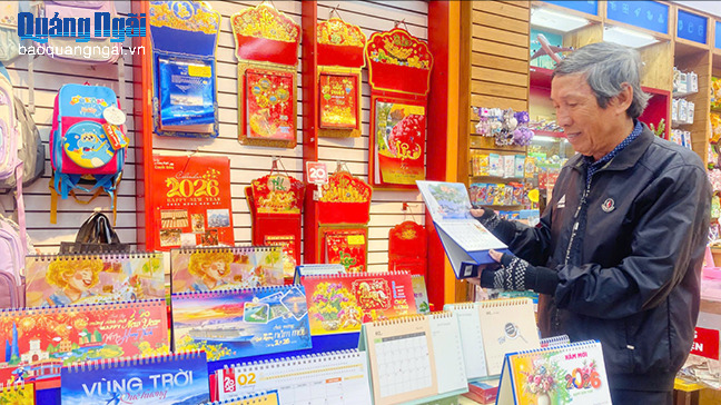 Đa dạng thị trường lịch Tết