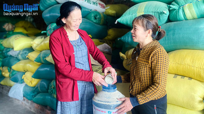 Điểm tựa của phụ nữ nghèo