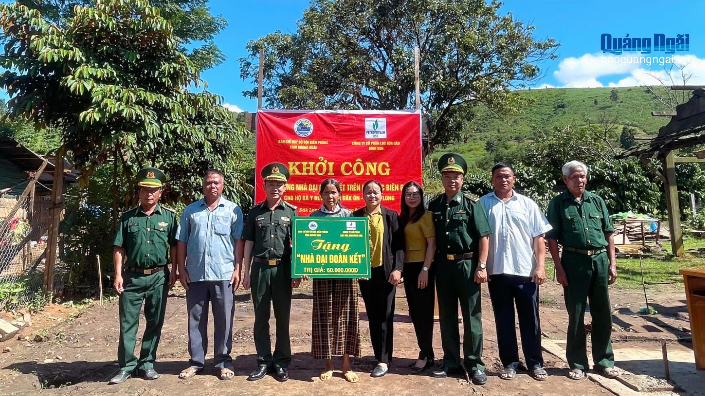 Khởi công xây dựng nhà đại đoàn kết cho hộ nghèo ở xã Đăk Long