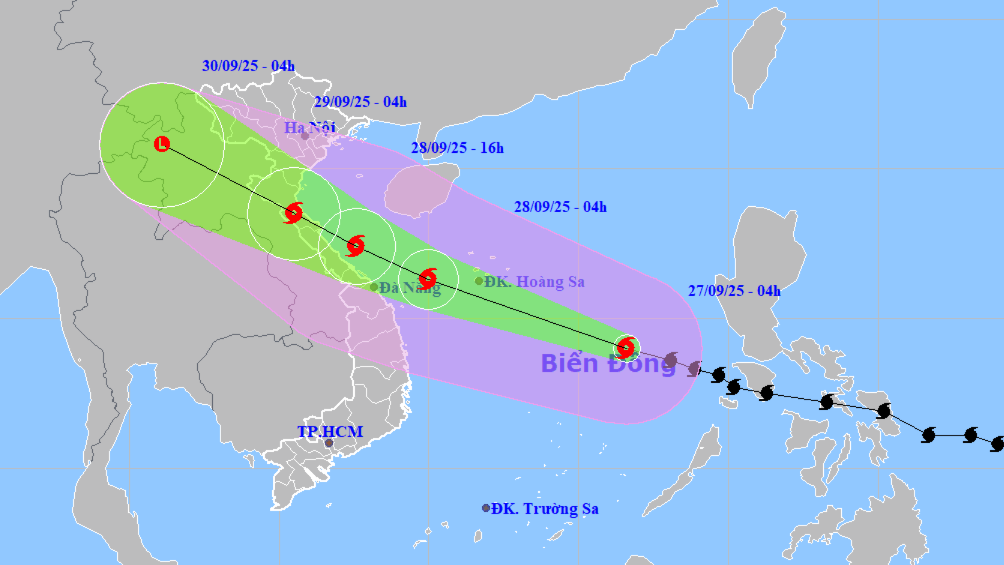 Bão số 10 cấp 12 giật cấp 15, đang tiến nhanh vào bờ biển miền Trung