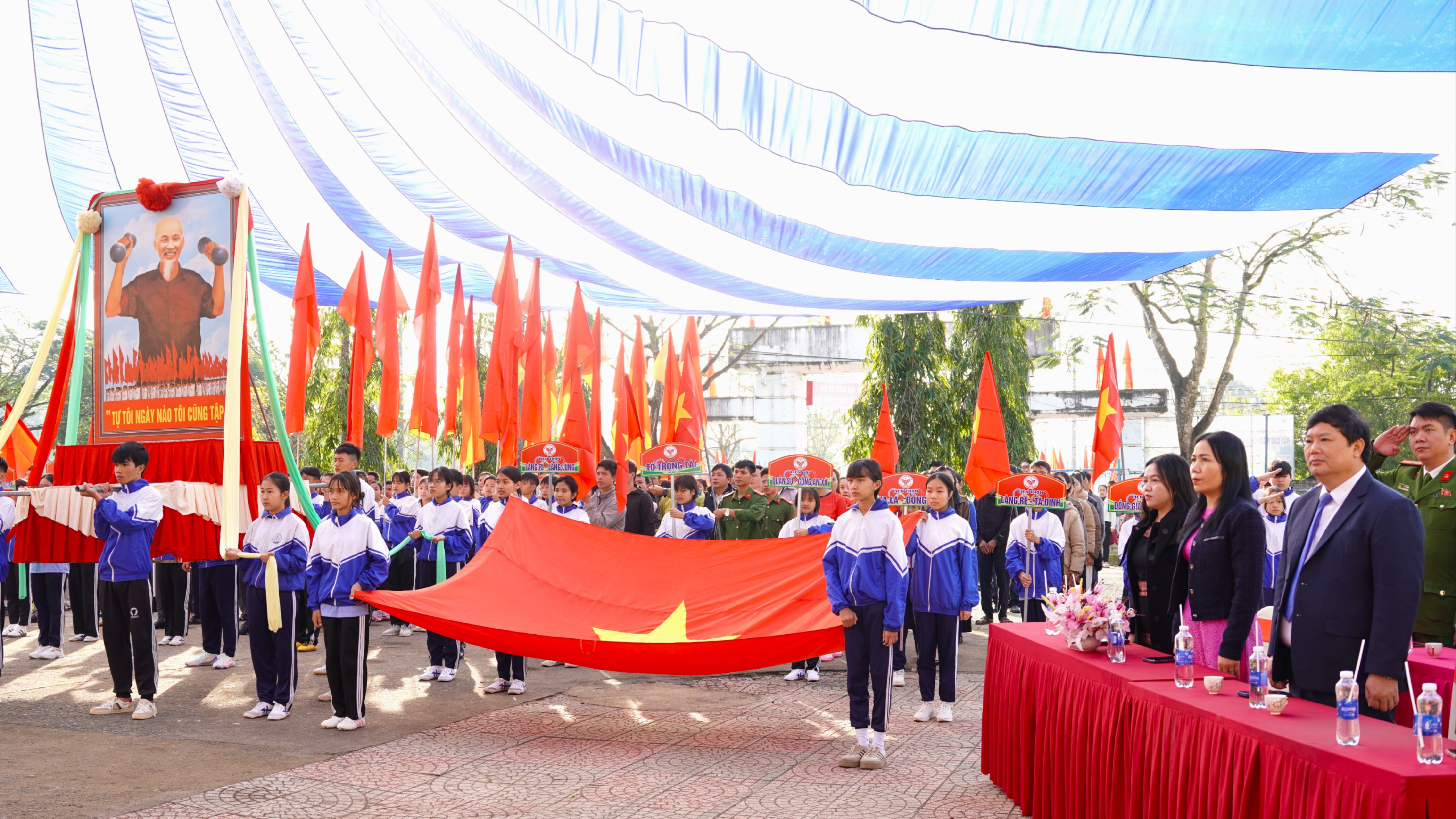 Khai mạc Đại hội Thể dục thể thao xã Sơn Linh lần thứ I