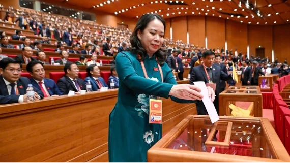 Có 21/180 Ủy viên Trung ương Đảng khóa XIV là nữ