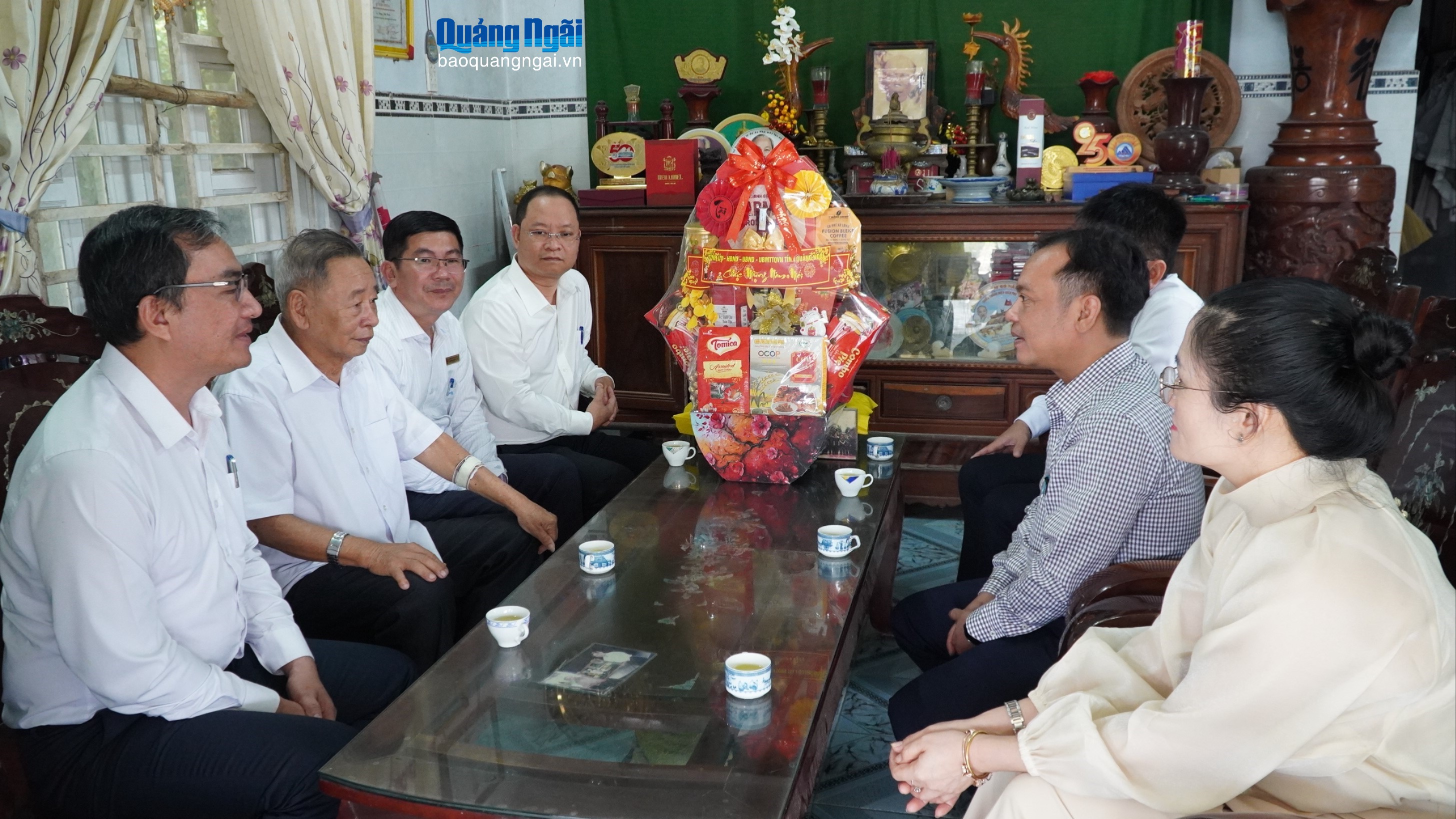 Luôn khắc sâu, trân trọng những đóng góp của các đồng chí nguyên lãnh đạo tỉnh