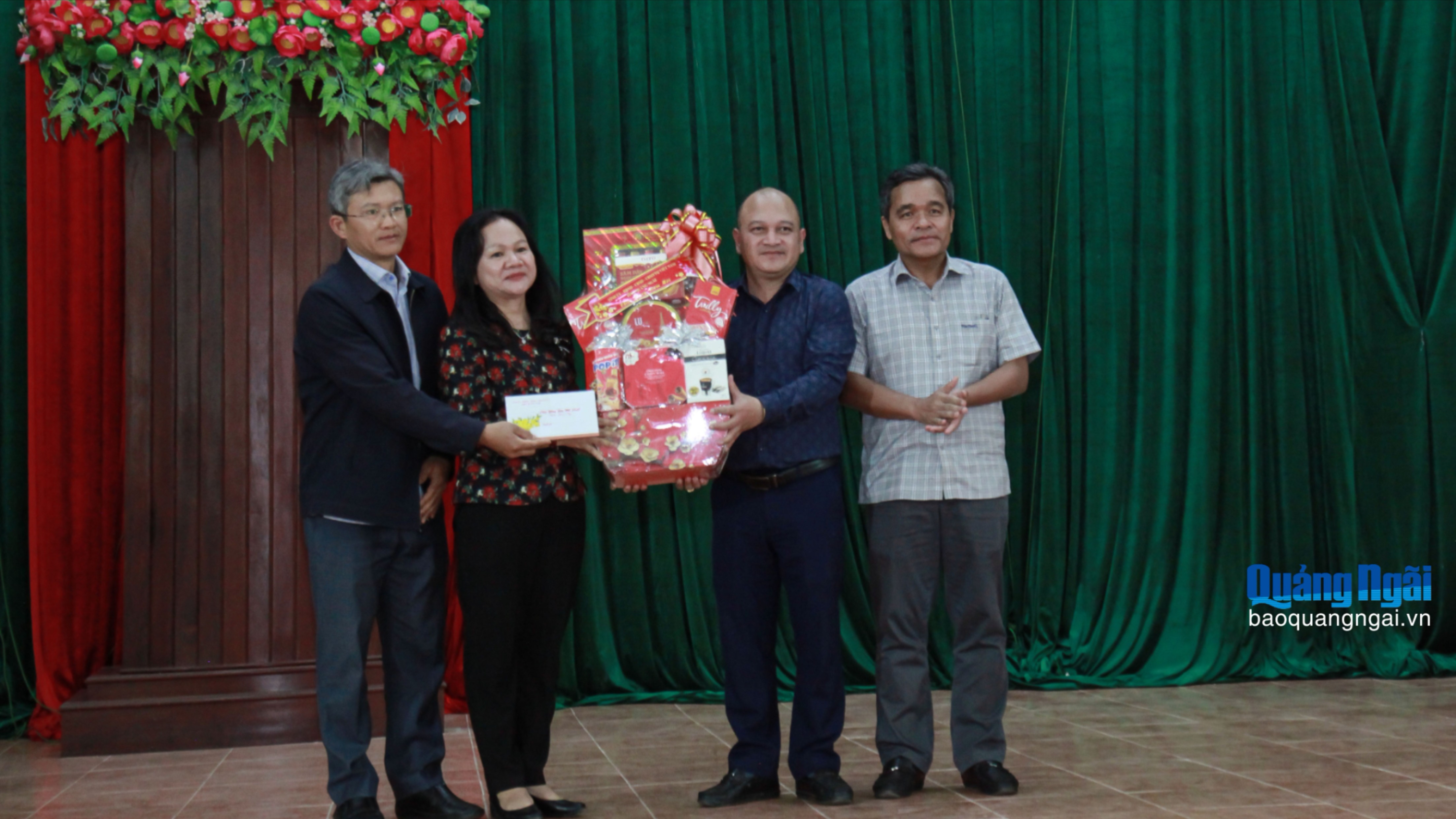 Tạo điều kiện để nhân dân đón Tết an vui, lành mạnh