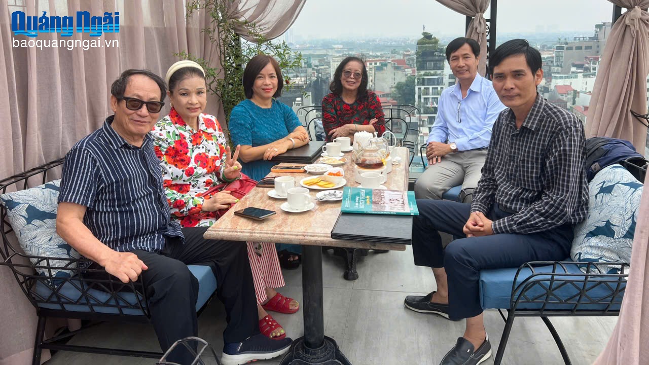 Người gieo chữ cho non sông