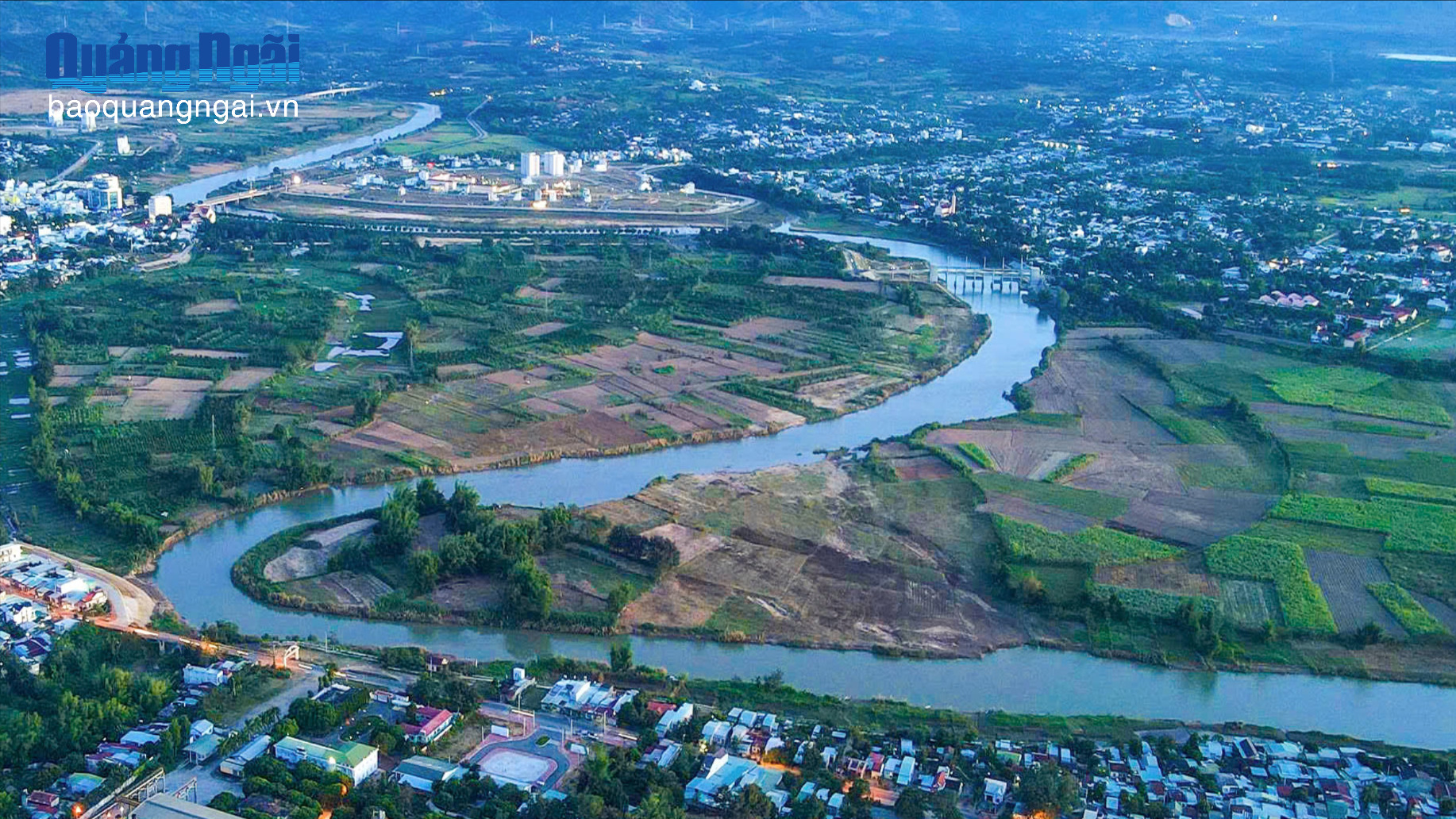 Phố xưa bên dòng Đăk Bla