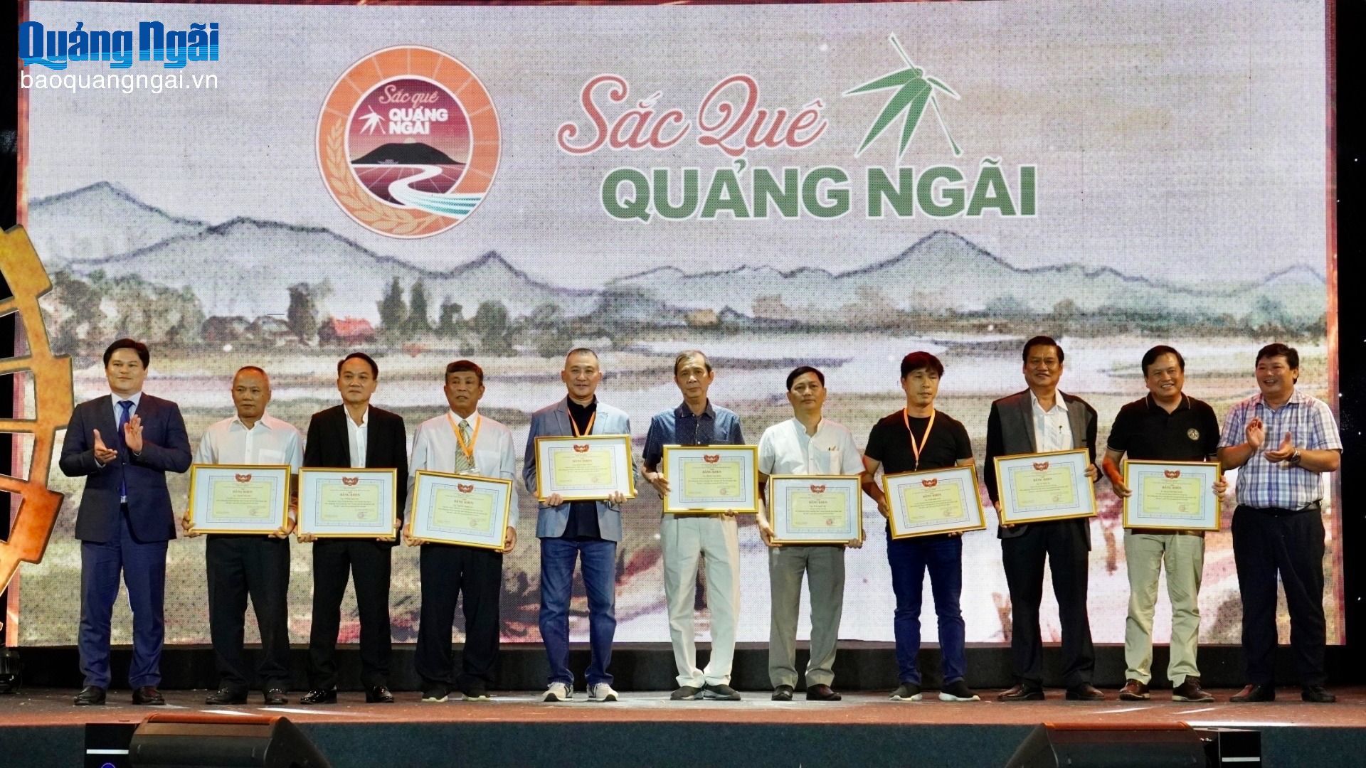 Quê hương luôn ở trong tim