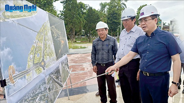 Những quyết sách hợp lòng dân