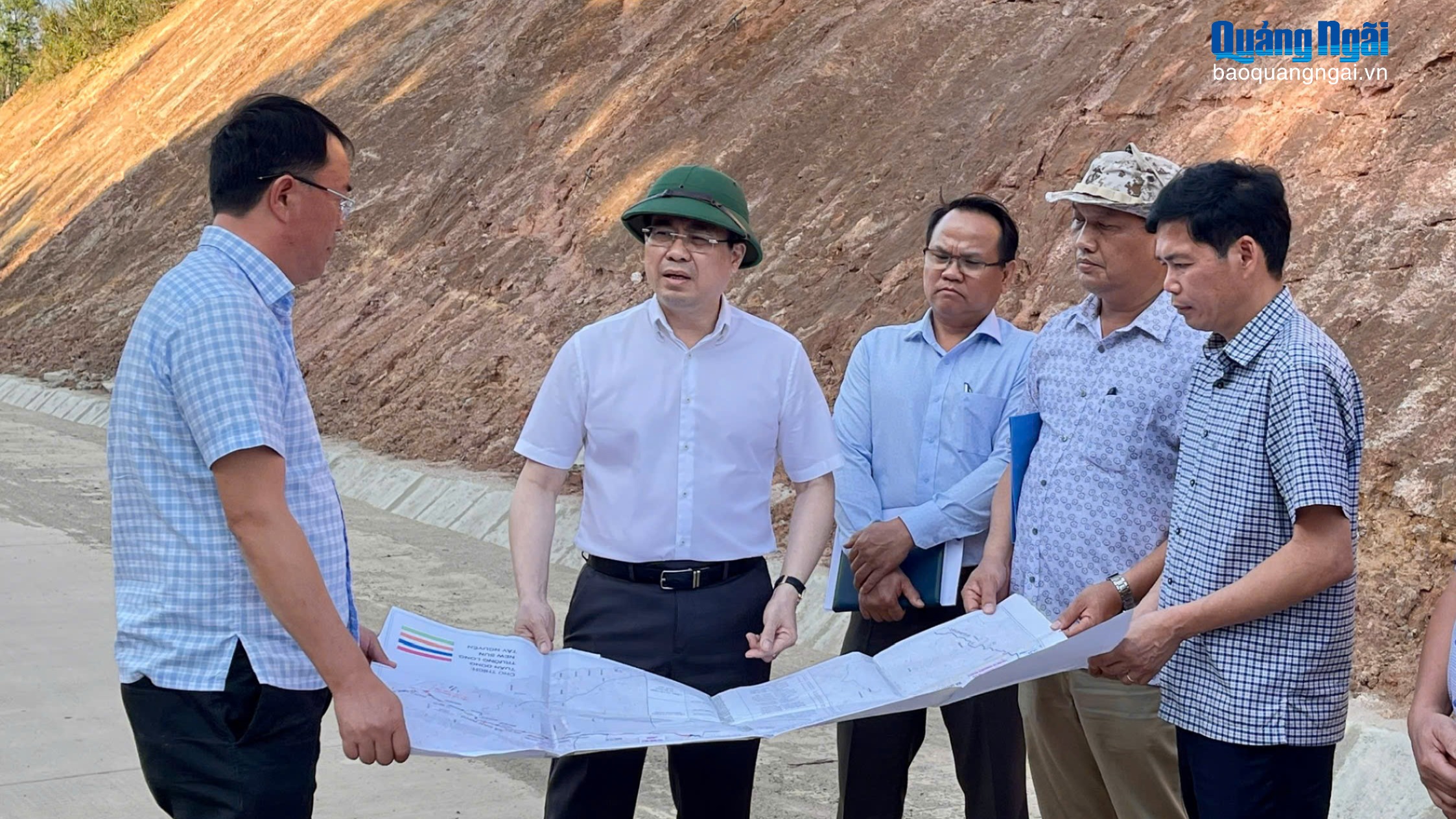 Giải quyết vướng mắc để đẩy nhanh tiến độ dự án Nâng cấp Tỉnh lộ 676