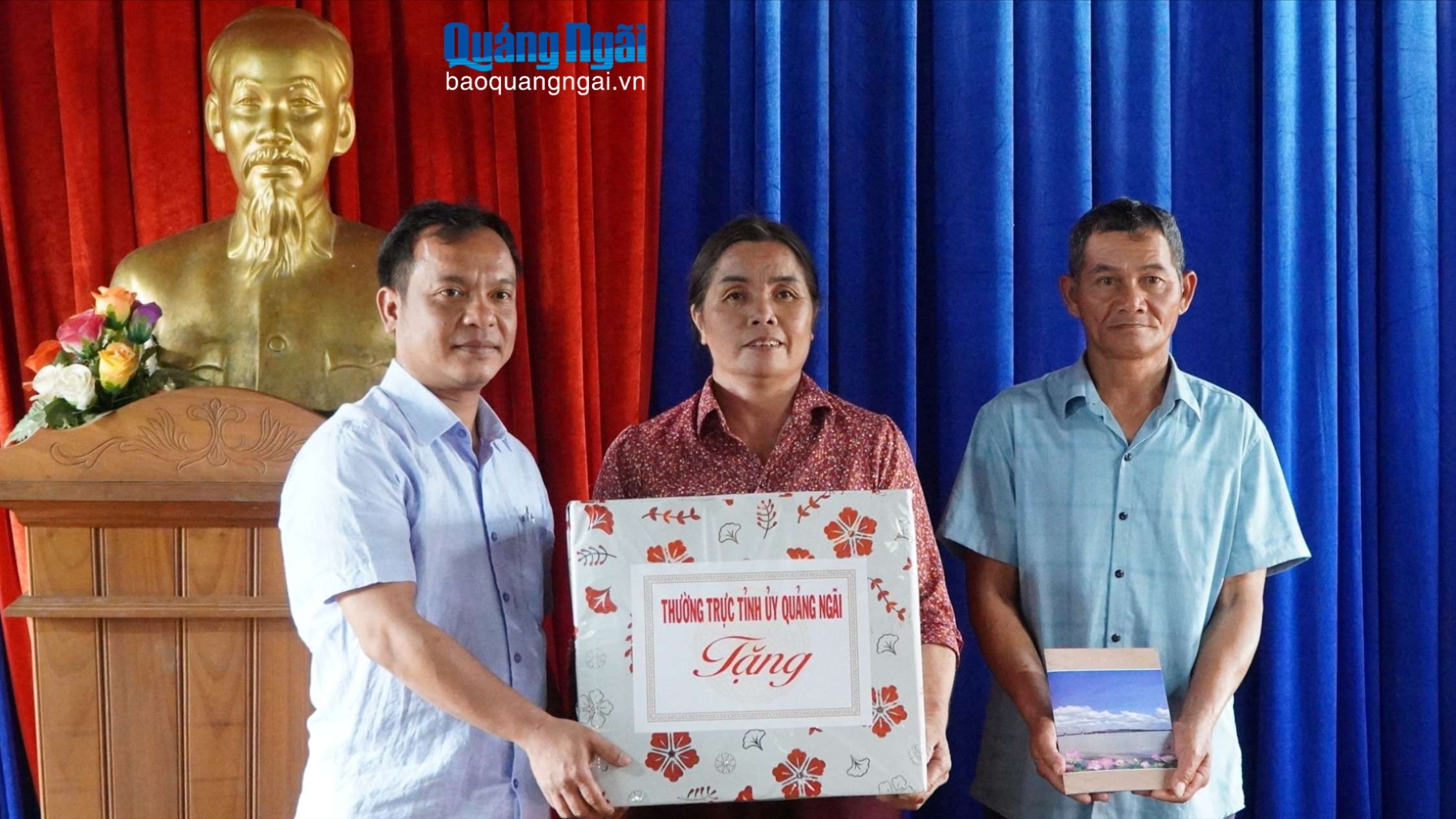 Phó Bí thư Thường trực Tỉnh ủy U Huấn làm việc với thôn Đăk Mế, xã Bờ Y