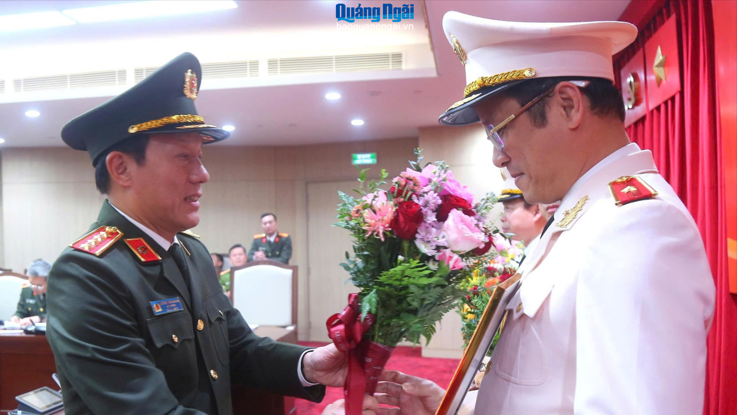 Giám đốc Công an tỉnh Quảng Ngãi Hồ Song Ân được thăng cấp bậc hàm Thiếu tướng