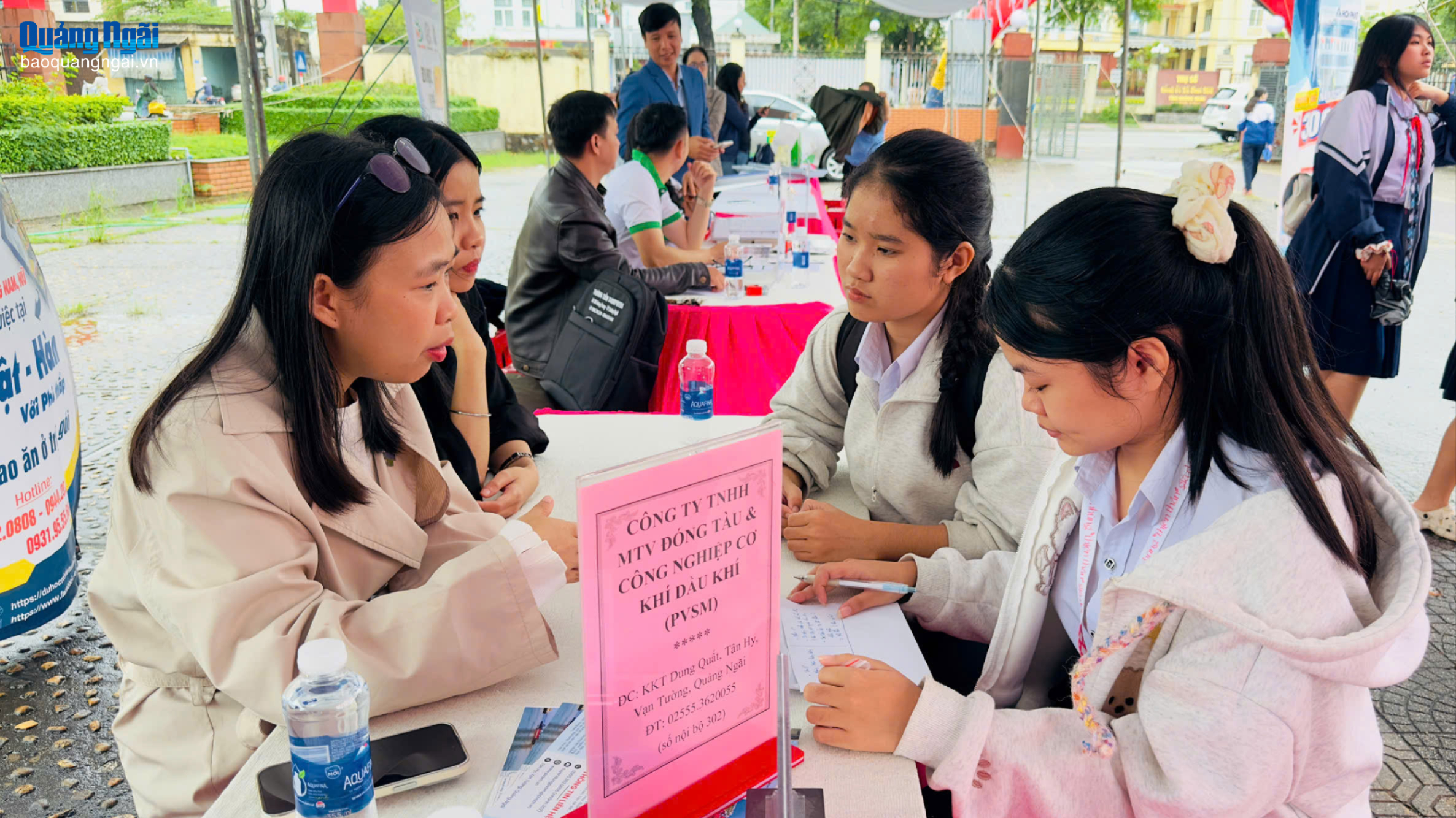 Ngày hội Tư vấn hướng nghiệp - Giới thiệu việc làm tại xã Bình Sơn