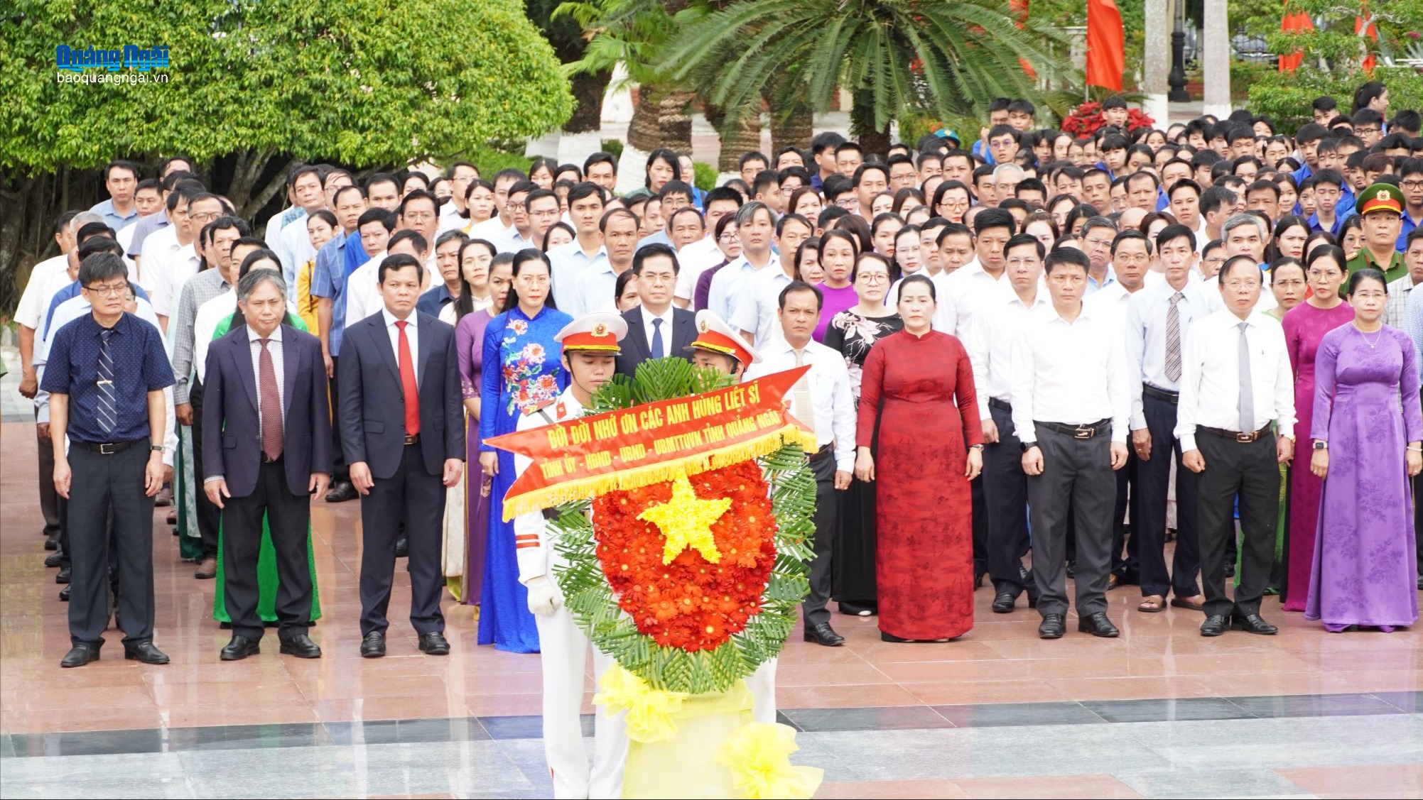 Lãnh đạo tỉnh viếng Nghĩa trang Liệt sĩ tỉnh