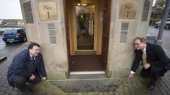 Khám phá con đường ngắn nhất hành tinh, đi chưa đến 3 giây