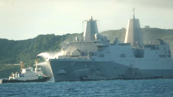 Cháy lớn trên tàu chiến Mỹ ngay ngoài khơi Nhật Bản