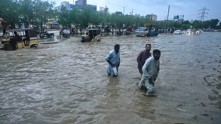 Hơn 400 người thiệt mạng do mưa lũ ở Pakistan