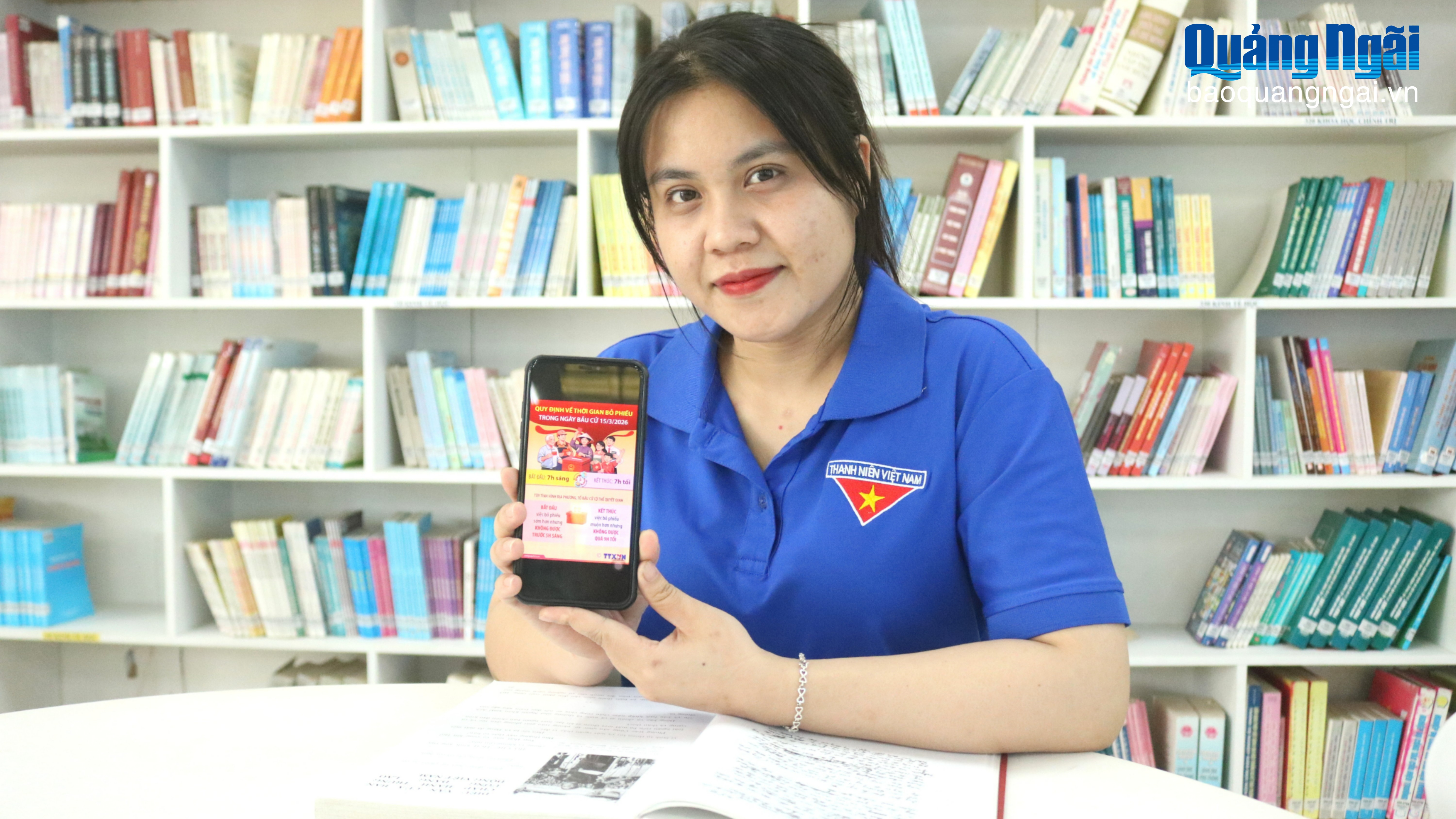 Cử tri trẻ háo hức với lá phiếu đầu đời