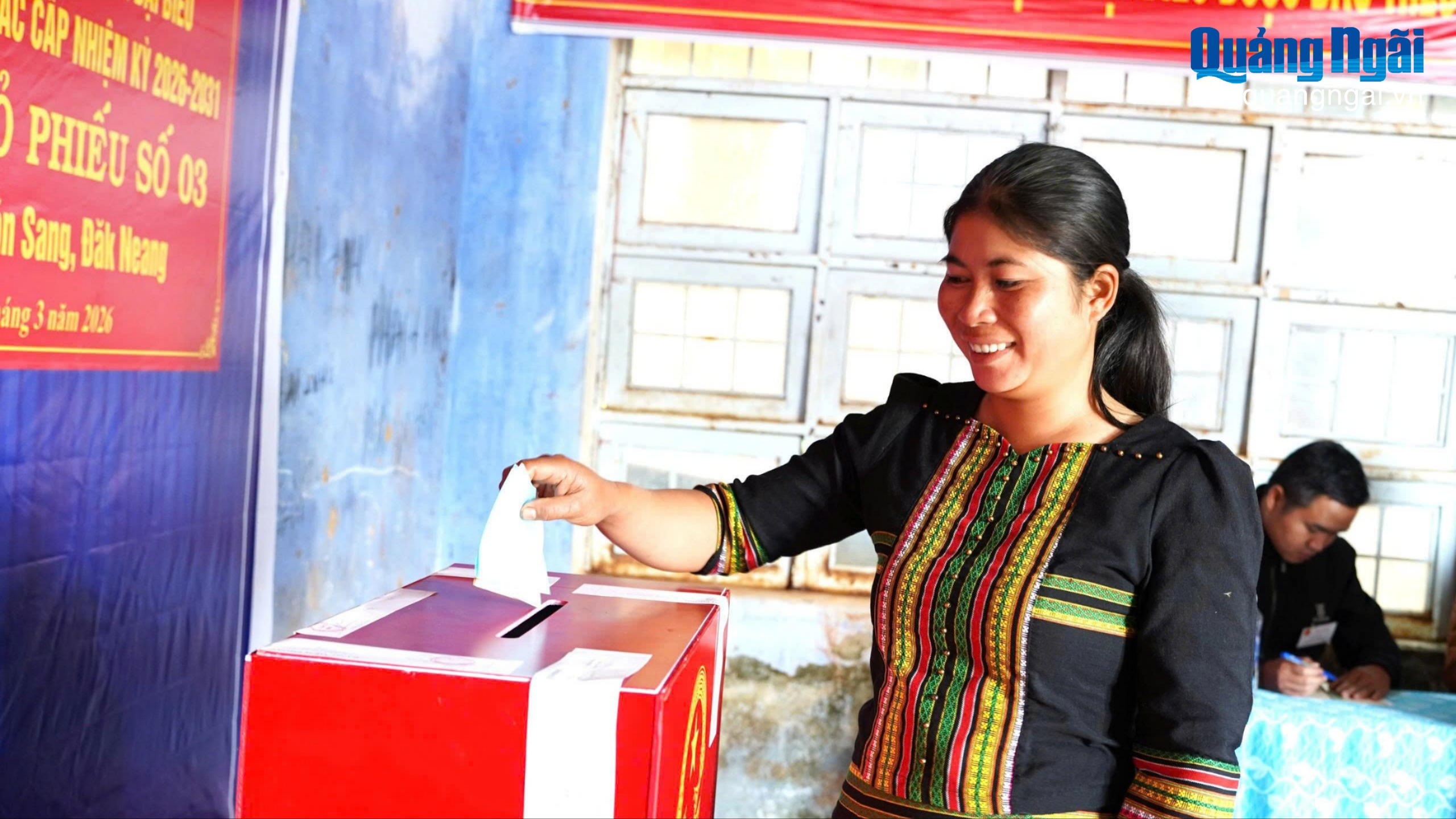 Đồng bào dân tộc thiểu số gửi gắm niềm tin qua từng lá phiếu