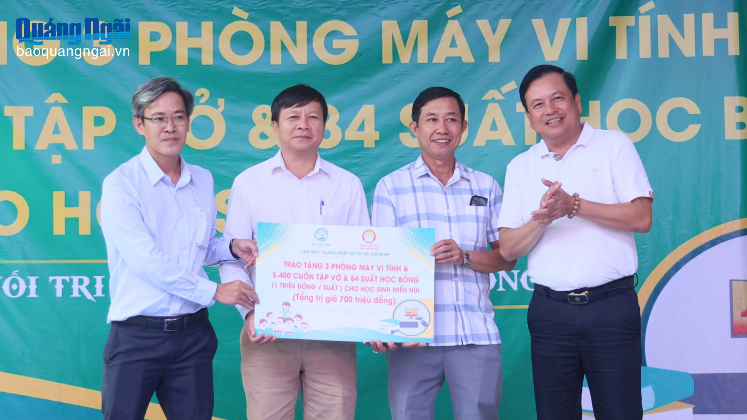 San sẻ khó khăn, tiếp sức học sinh vùng cao