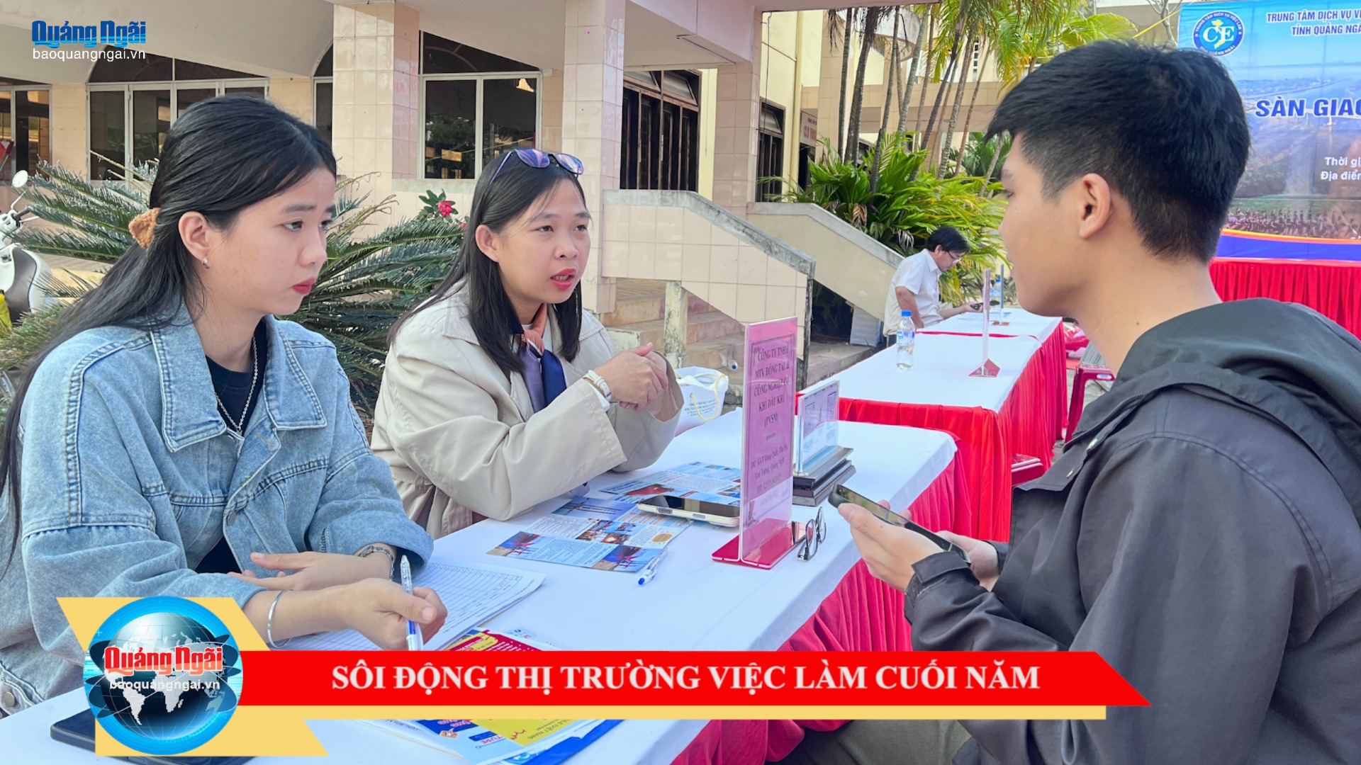 [Video]. Sôi động thị trường việc làm cuối năm