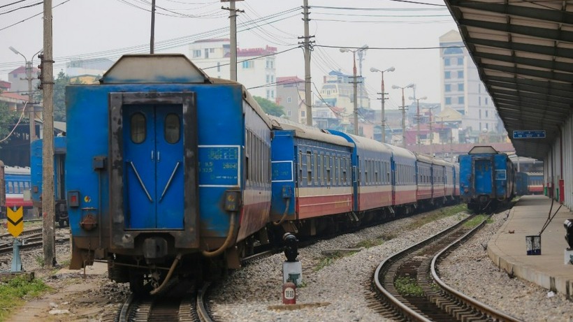 Đường sắt tăng giá vé tàu khách và cước vận chuyển hàng hóa