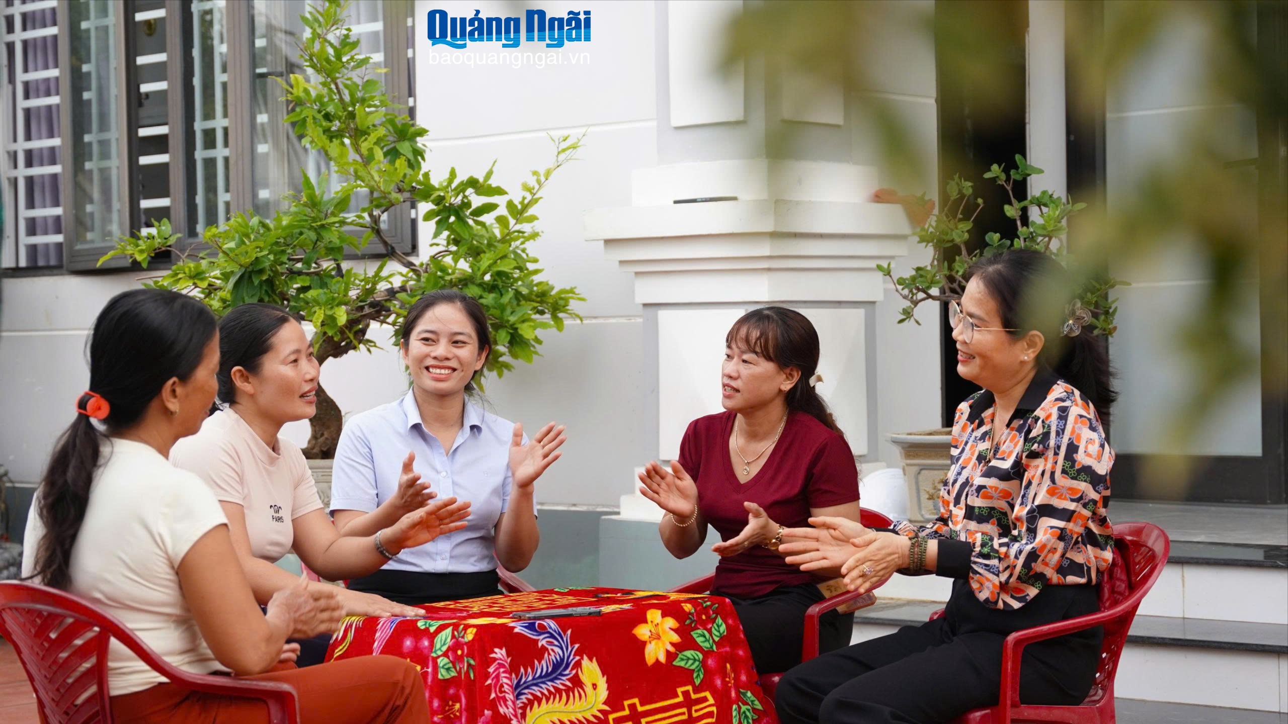 Thi đua xây dựng, phát triển quê hương