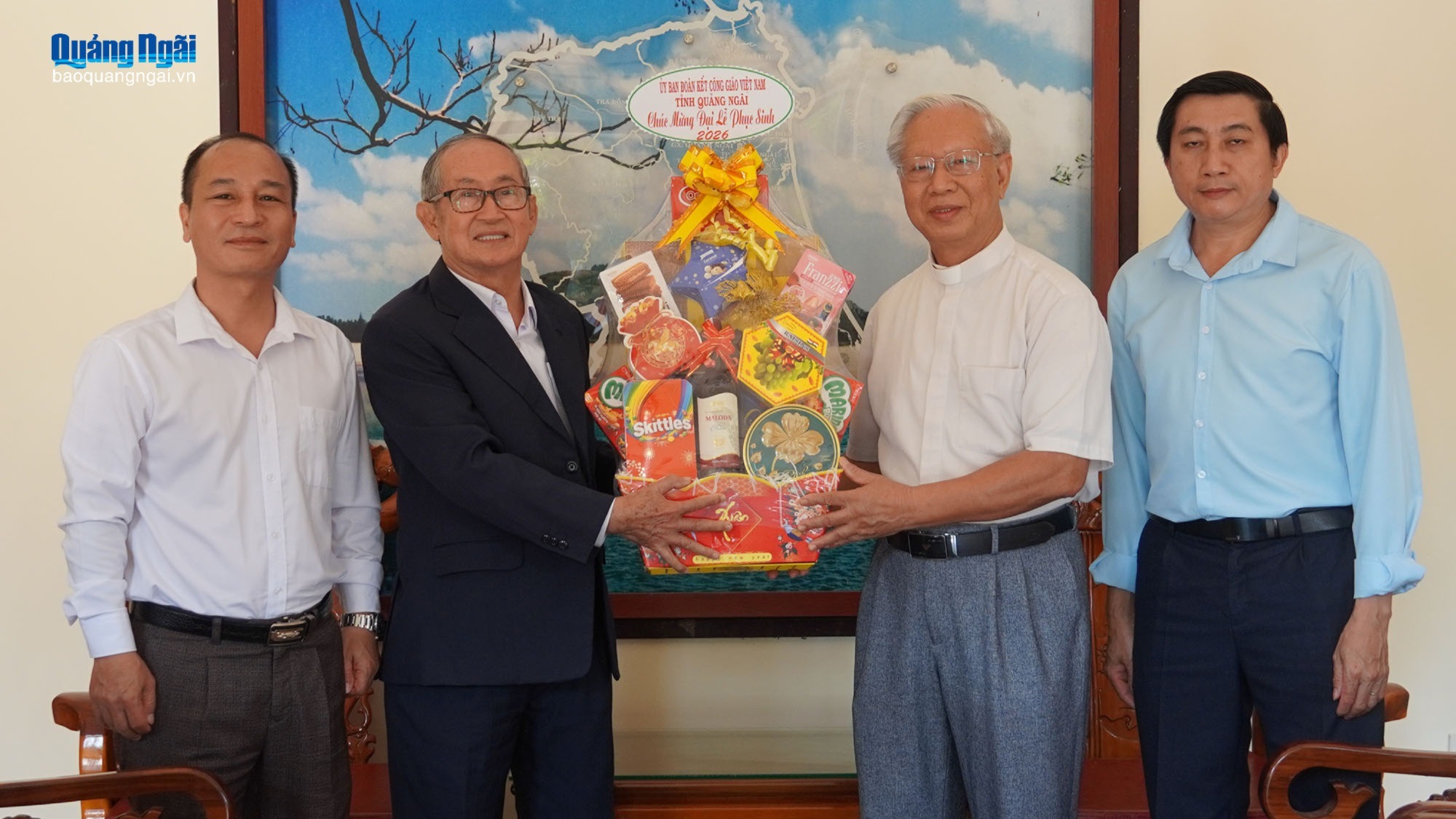 Thăm, chúc mừng nhâp dịp Đại lễ Phục sinh 2026