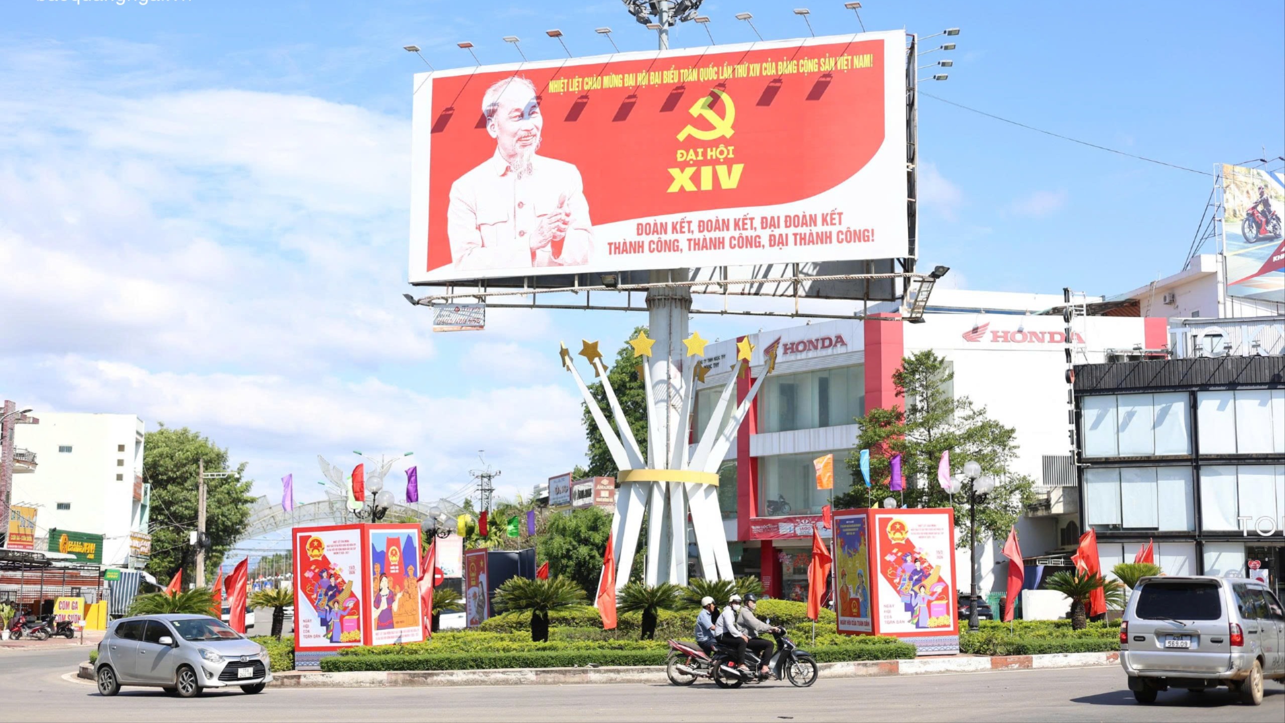 Phường Đăk Cấm ứng dụng bản đồ số trong công tác bầu cử