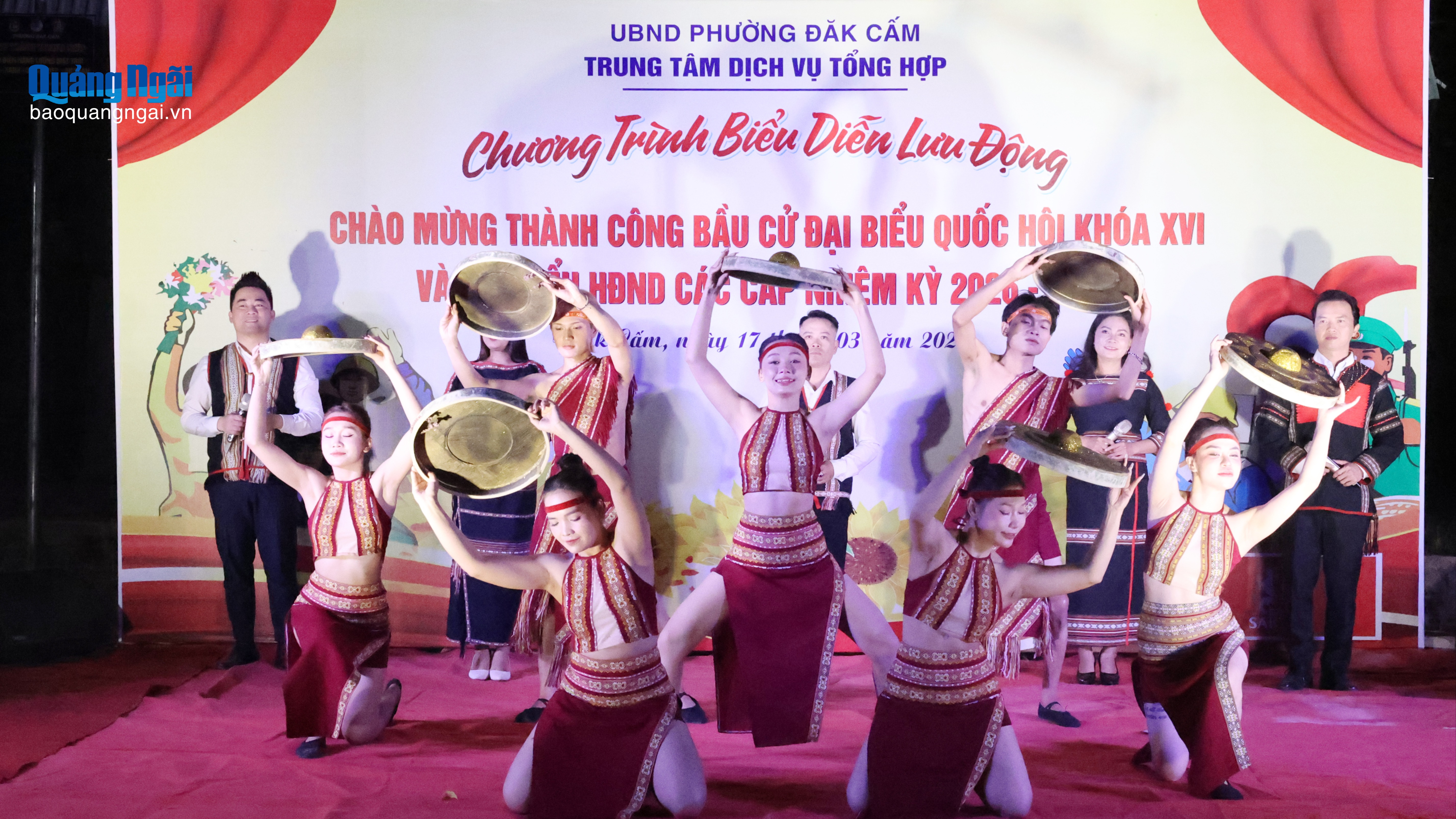 Tuyên truyền lưu động chào mừng thành công ngày bầu cử